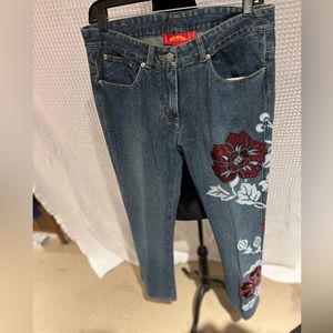 Jeans with embroidery